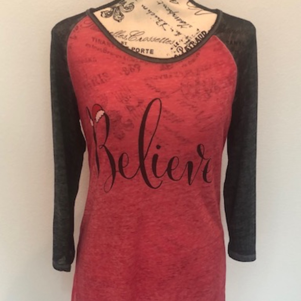 An Original By Well Worn Women Red/Black Xmas "Believe" 3/4 Sleeve T-Shirt Sz M